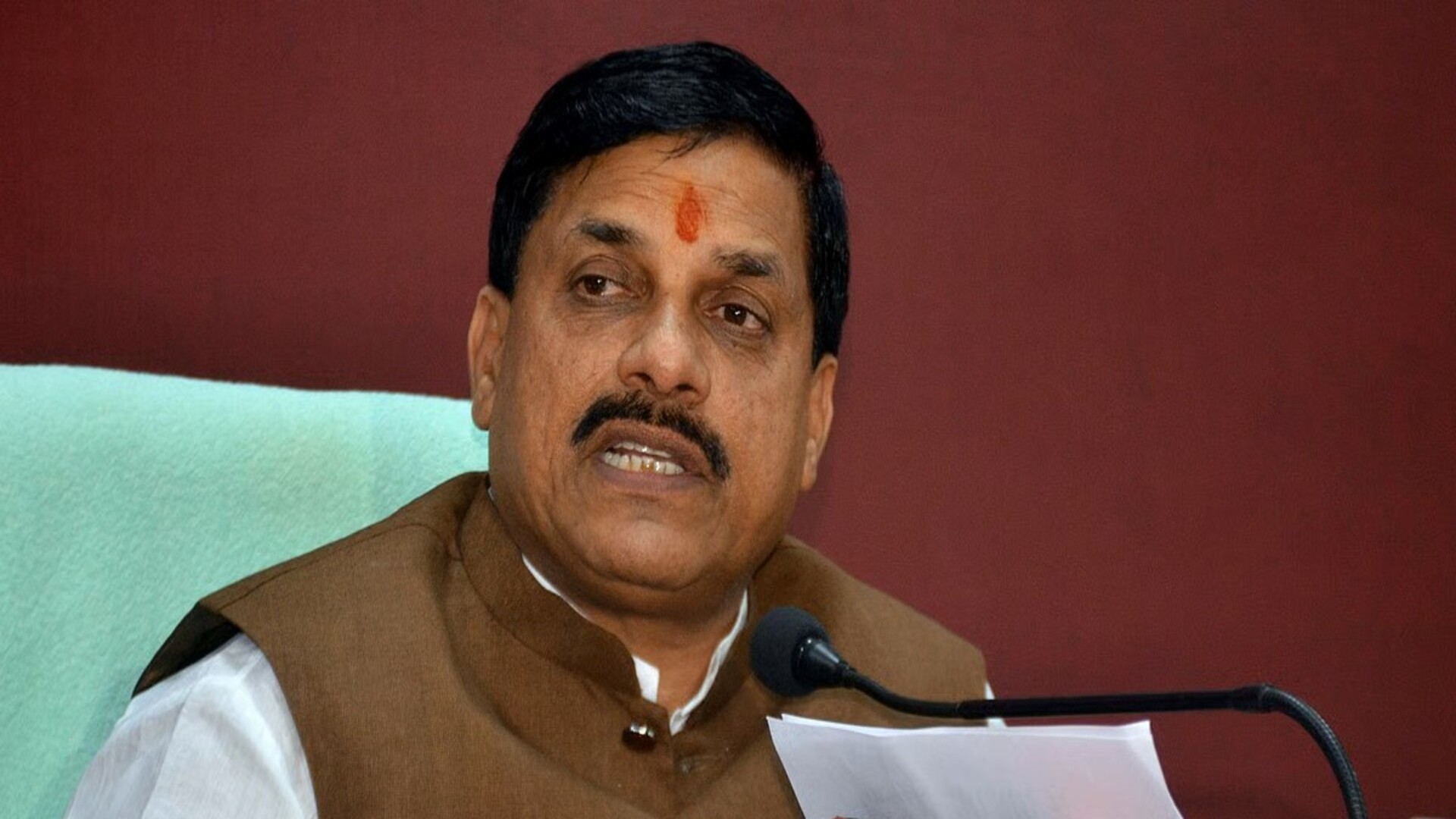 इंदौर के भागीरथपुरा में दूषित जल से तबाही, मुख्यमंत्री मोहन यादव का कड़ा एक्शन, कई अफसरों पर गिरी गाज