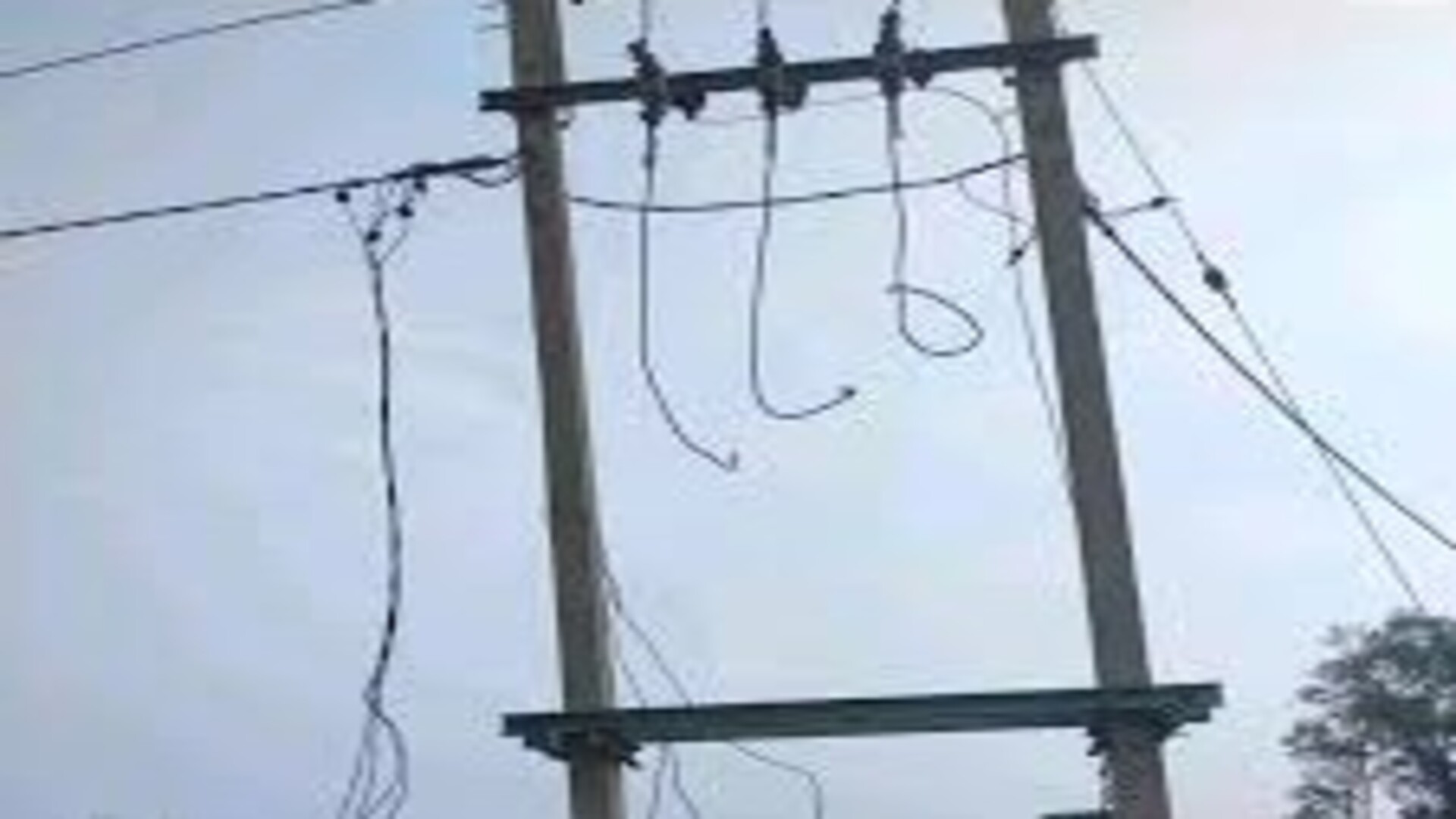 लखनऊ में आधी रात ट्रांसफार्मर चोरी, 10 हजार घरों की बिजली गुल