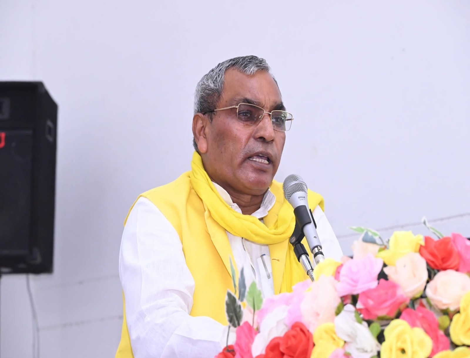 पेशी पर नहीं पहुंचे मंत्री ओमप्रकाश राजभर, कोर्ट ने जारी किया गैर-जमानती वारंट