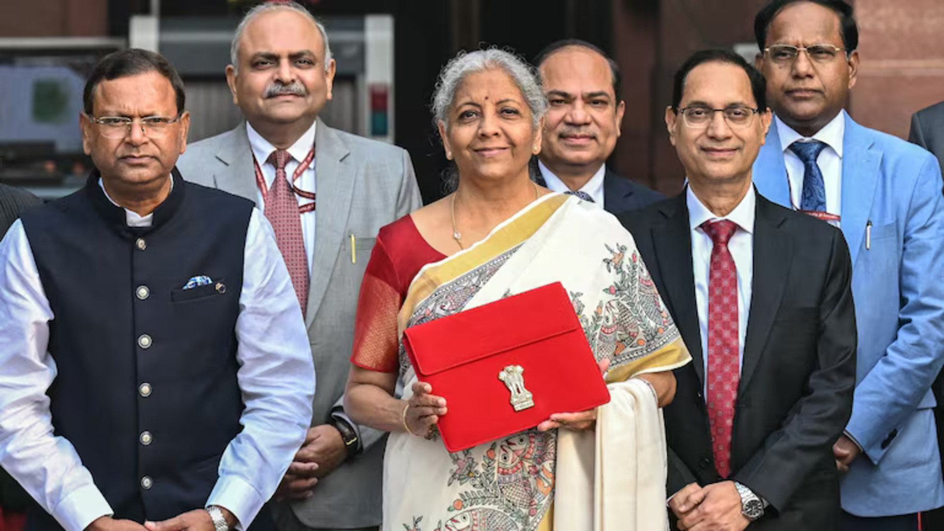 निर्मला सीतारमण का बड़ा ऐलान, 1 अप्रैल 2026 से लागू होगा नया इनकम टैक्स कानून